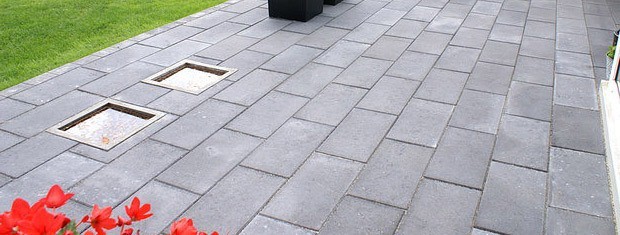 Hvilke belægningssten eller fliser bruges på terrasser?