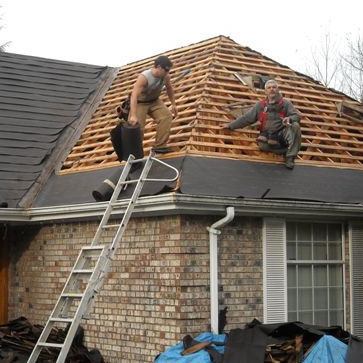 Udskiftning af tag - Pris, regler og muligheder (2024 Opdateret)