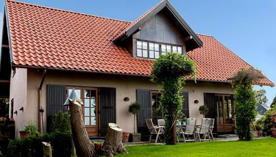 hus-med-kobber-tagrende