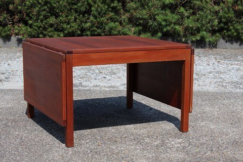 Teak sofabord i mørkt træ